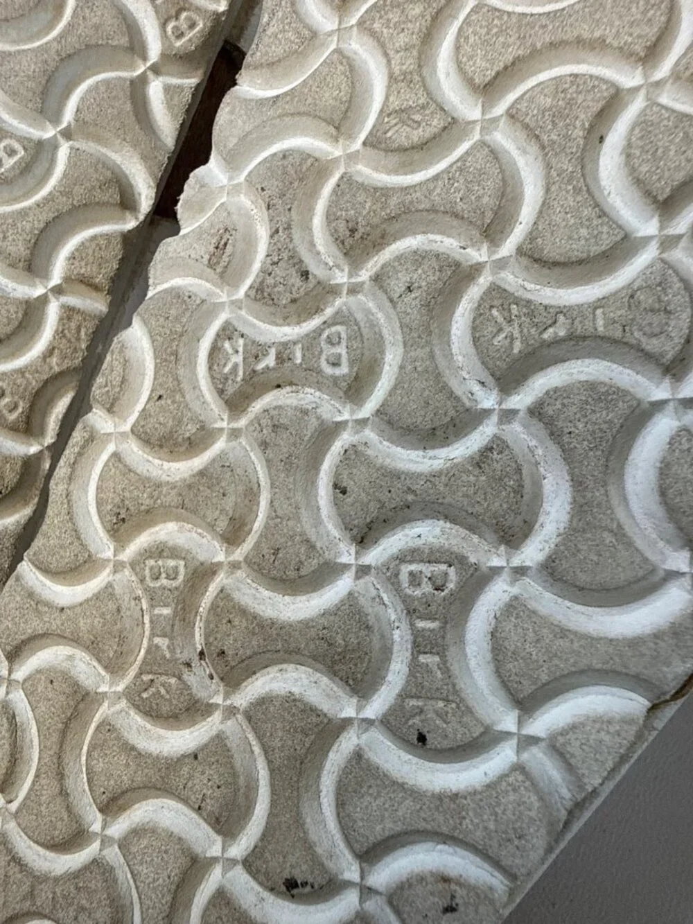 Birkenstock Arizona Leather Sandals~Size 9~White Silver Buckle Shoes P19 08